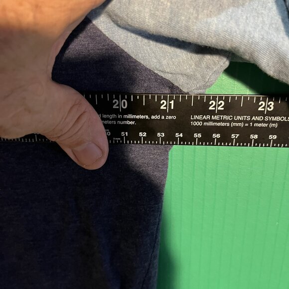 Lacoste Regular Fit Colorblock T-Shirt Men’s Size 5 – Navy Gray Peru - Picture 3 of 5